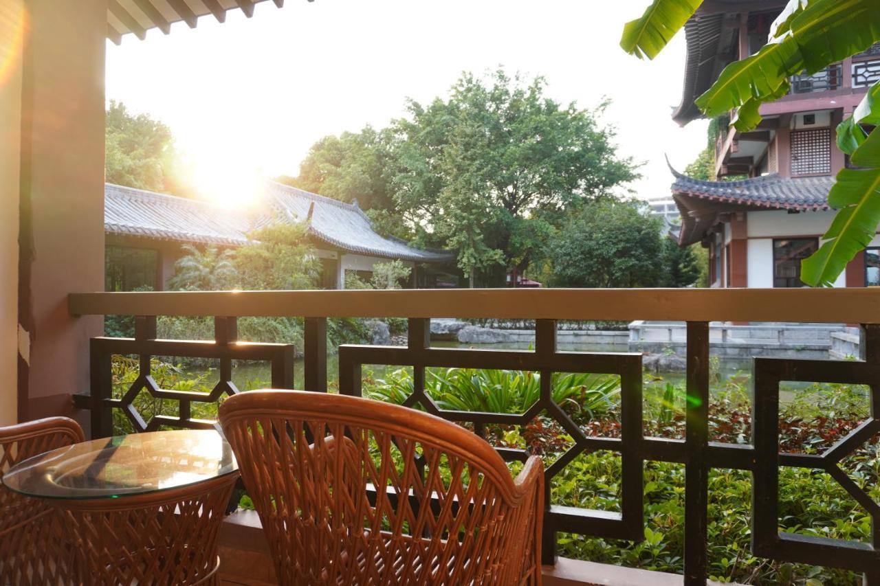 Guilin Yi Characteristic Hotel Coltd Ngoại thất bức ảnh