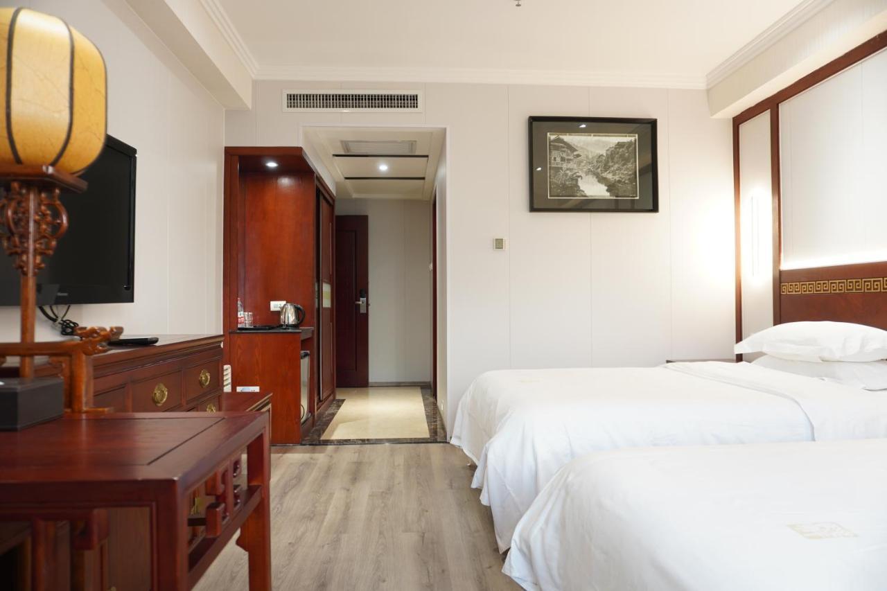 Guilin Yi Characteristic Hotel Coltd Ngoại thất bức ảnh
