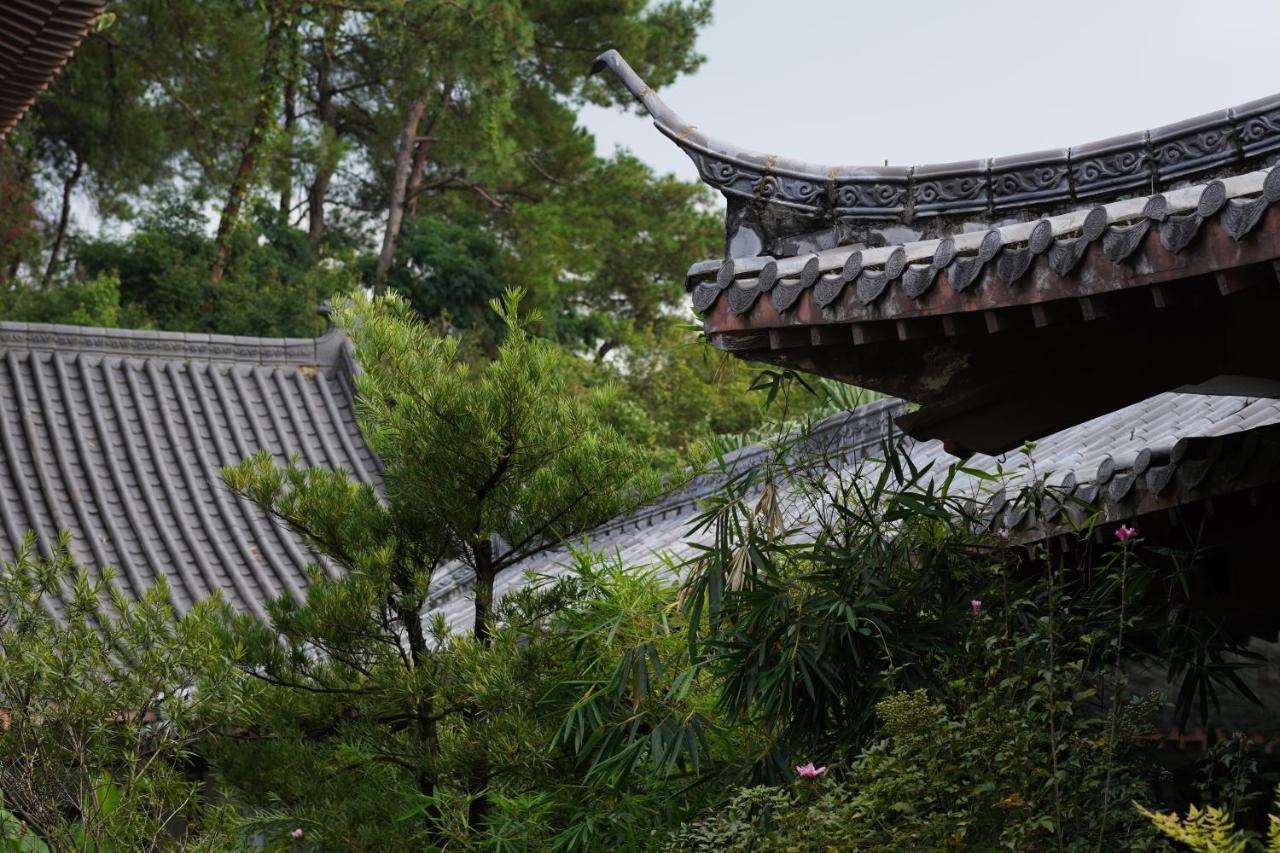 Guilin Yi Characteristic Hotel Coltd Ngoại thất bức ảnh